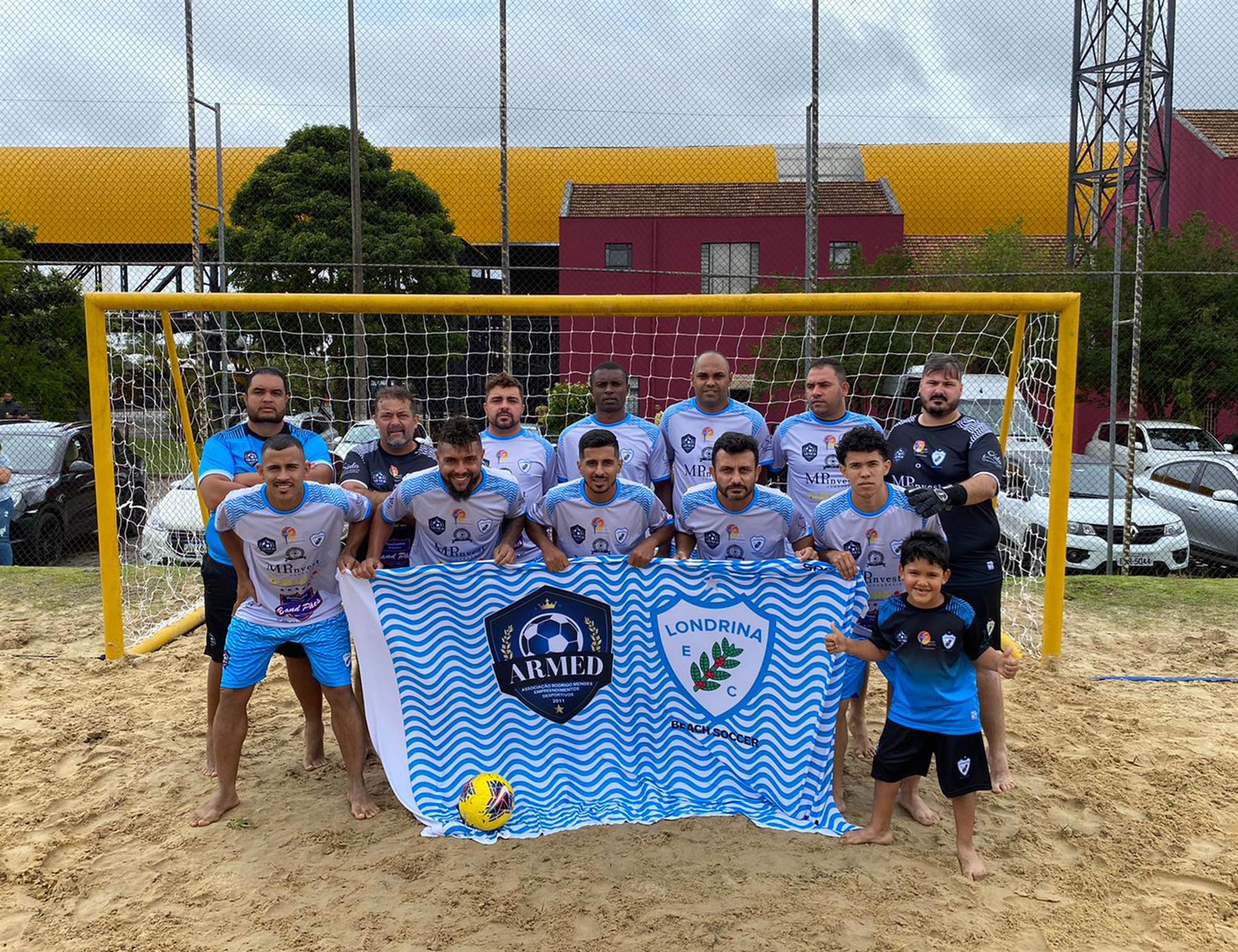 Londrina/ ARMED é vice-campeão da Taça Curitiba de Beach Soccer